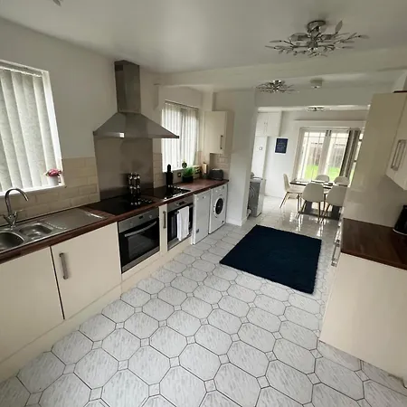 Large 8 Bedroom House In Edgbaston Birmingham Buitenkant foto